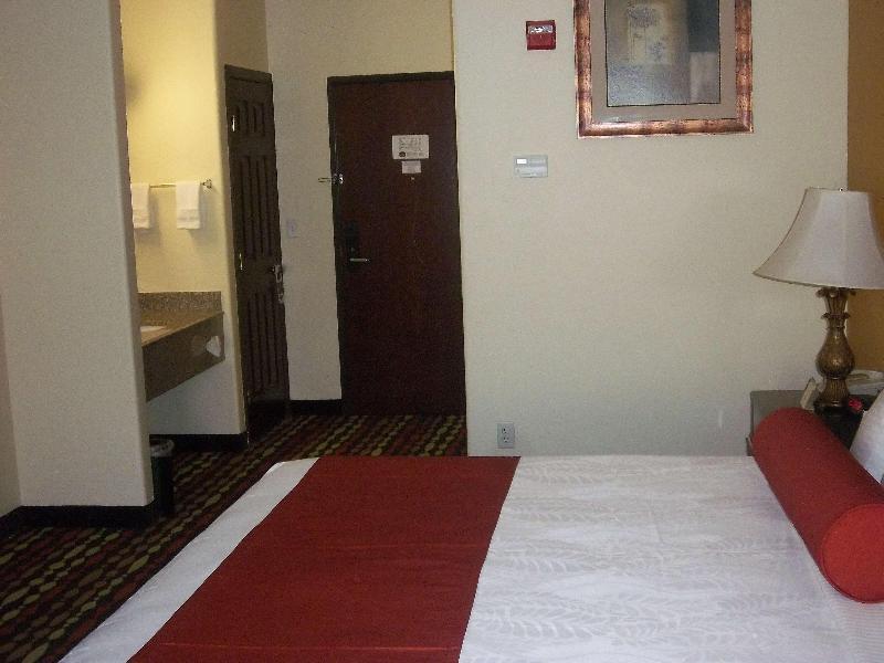 Best Western Greentree Inn & Suites Moore Dış mekan fotoğraf