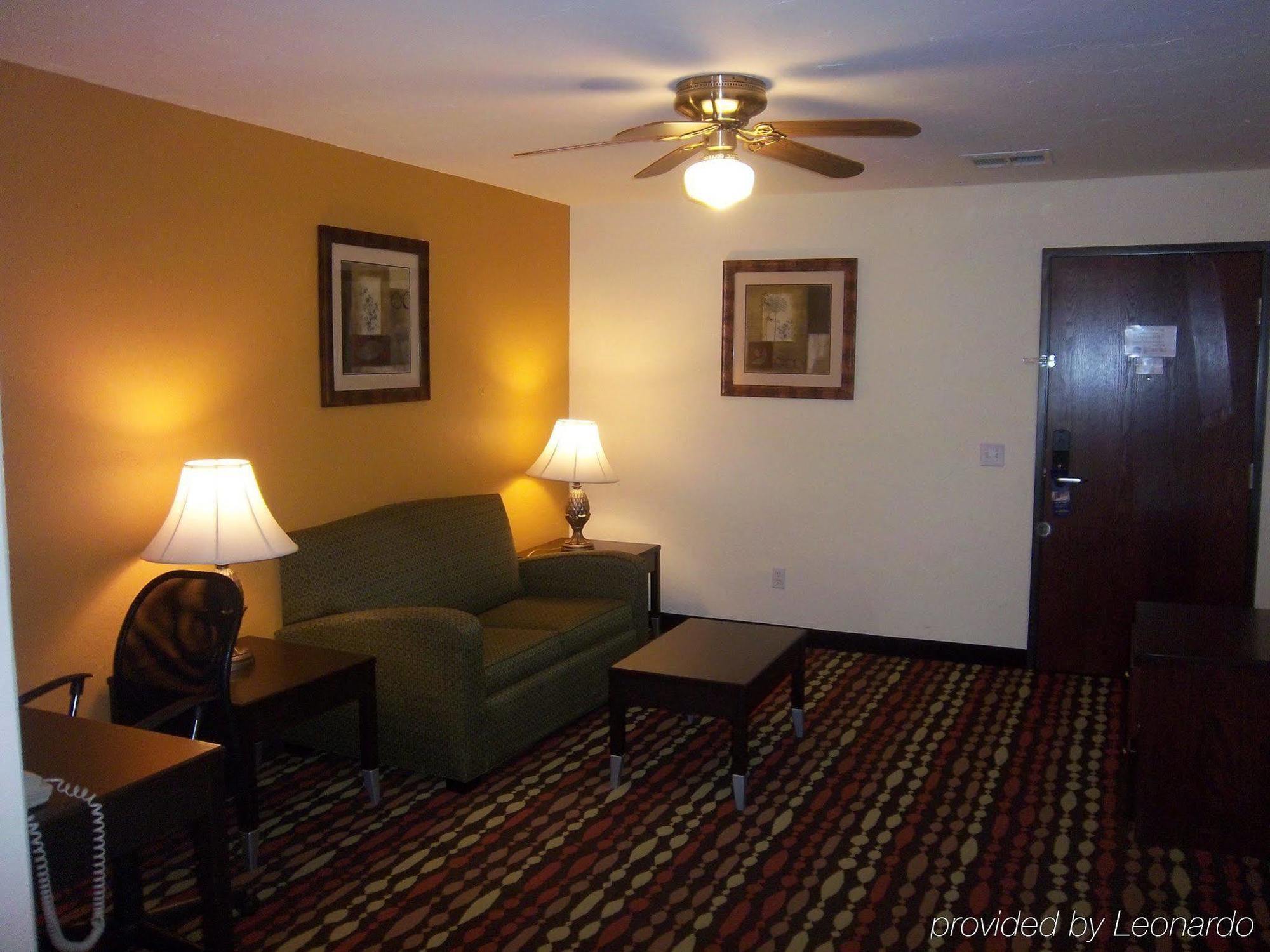 Best Western Greentree Inn & Suites Moore Dış mekan fotoğraf