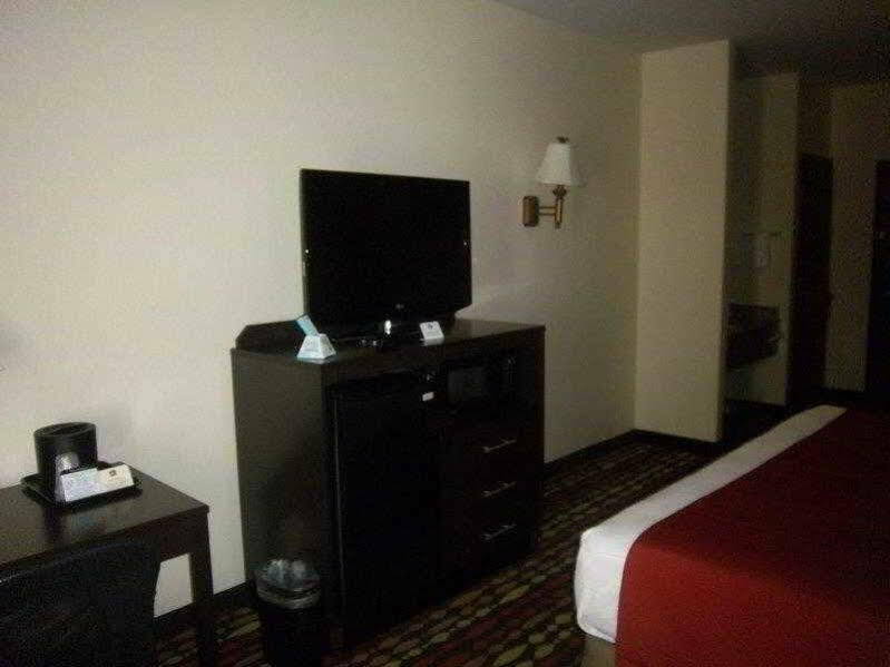 Best Western Greentree Inn & Suites Moore Dış mekan fotoğraf